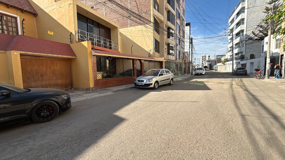 EXCLUSIVA CASA EN VENTA: Vive en el Corazón de Santa Victoria, Chiclayo - Foto 2